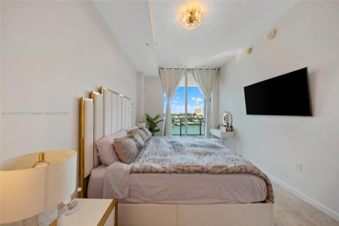 Condominio en alquiler en Miami, Florida, 2 dormitorios, 76.92 m2 № 1745685 - foto 14