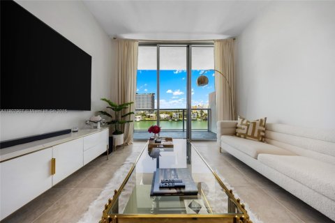 Condominio en alquiler en Miami, Florida, 2 dormitorios, 76.92 m2 № 1745685 - foto 6
