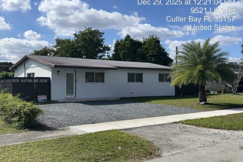 Casa en Cutler Bay, Florida 3 dormitorios, 112.88 m2 № 1995611