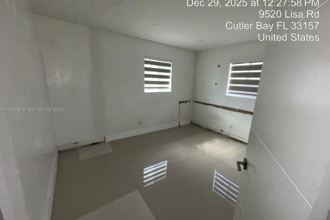 Casa en venta en Cutler Bay, Florida, 3 dormitorios, 112.88 m2 № 1995611 - foto 8