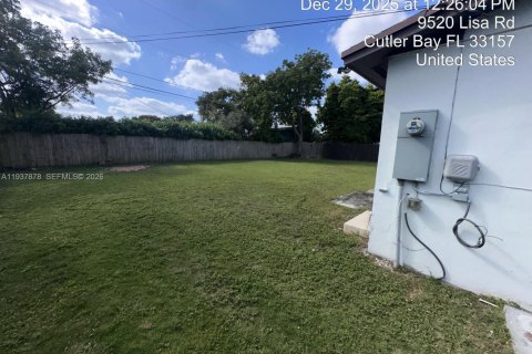 Casa en venta en Cutler Bay, Florida, 3 dormitorios, 112.88 m2 № 1995611 - foto 10