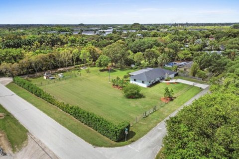 House in Homestead, Florida 3 bedrooms, 173.91 sq.m. № 2085259