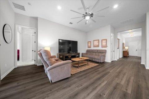 House in Ocala, Florida 2 bedrooms, 196.02 sq.m. № 2230092 - photo 21