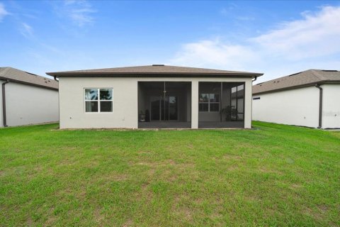 House in Ocala, Florida 2 bedrooms, 196.02 sq.m. № 2230092 - photo 3