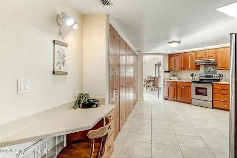 House in Cocoa Beach, Florida 4 bedrooms, 265.7 sq.m. № 1592583 - photo 25