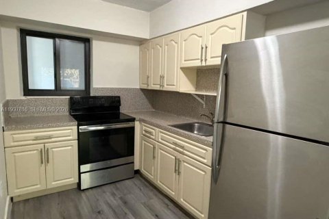 Снять в аренду квартиру в Хайалиа, Флорида 1 спальня, 60.39м2, № 1995452 - фото 6