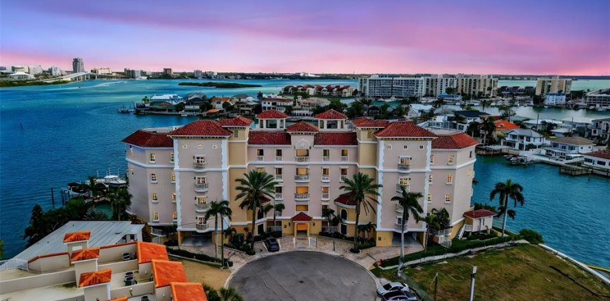 Condo à Clearwater, Floride, 3 chambres  № 2098527