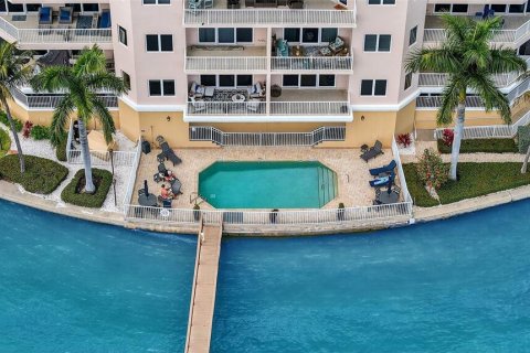 Copropriété à vendre à Clearwater, Floride: 3 chambres, 187.38 m2 № 2098527 - photo 3