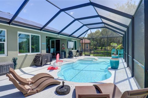 House in Land O' Lakes, Florida 4 bedrooms, 247.58 sq.m. № 2209033 - photo 4