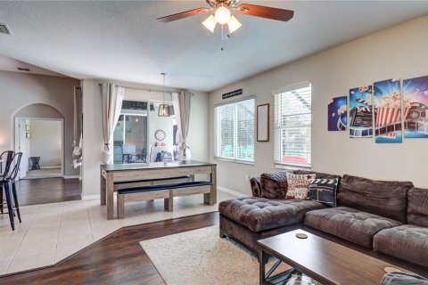 House in Land O' Lakes, Florida 4 bedrooms, 247.58 sq.m. № 2209033 - photo 17