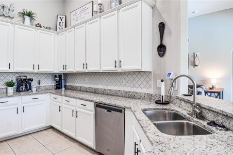 House in Land O' Lakes, Florida 4 bedrooms, 247.58 sq.m. № 2209033 - photo 28