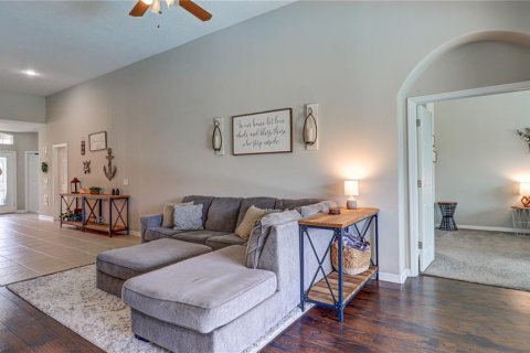 House in Land O' Lakes, Florida 4 bedrooms, 247.58 sq.m. № 2209033 - photo 20