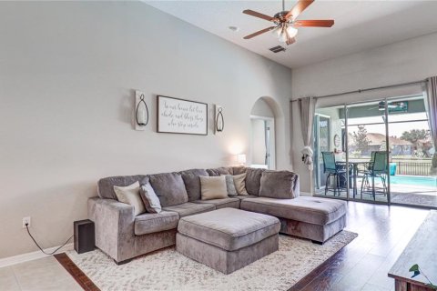 House in Land O' Lakes, Florida 4 bedrooms, 247.58 sq.m. № 2209033 - photo 19