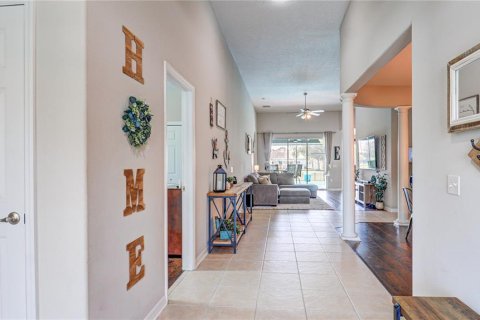 House in Land O' Lakes, Florida 4 bedrooms, 247.58 sq.m. № 2209033 - photo 13