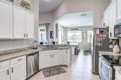 House in Land O' Lakes, Florida 4 bedrooms, 247.58 sq.m. № 2209033 - photo 29