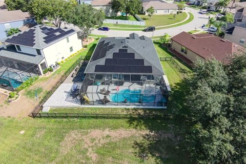 House in Land O' Lakes, Florida 4 bedrooms, 247.58 sq.m. № 2209033 - photo 11
