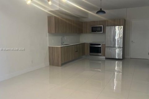 Снять в аренду кондоминиум в Авентура, Флорида 1 спальня, 80.55м2, № 1957477 - фото 2