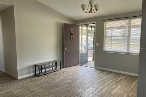 Casa en alquiler en Tarpon Springs, Florida, 3 dormitorios, 149.2 m2 № 1782360 - foto 25