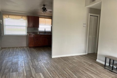 Casa en alquiler en Tarpon Springs, Florida, 3 dormitorios, 149.2 m2 № 1782360 - foto 24