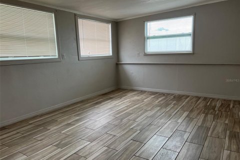 Casa en alquiler en Tarpon Springs, Florida, 3 dormitorios, 149.2 m2 № 1782360 - foto 3
