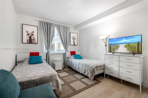 Condo in Sunny Isles Beach, Florida, 2 bedrooms № 2091070 - photo 18