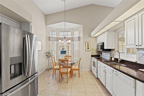 House in Weeki Wachee, Florida 3 bedrooms, 166.57 sq.m. № 2207673 - photo 19