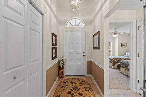 House in Weeki Wachee, Florida 3 bedrooms, 166.57 sq.m. № 2207673 - photo 6