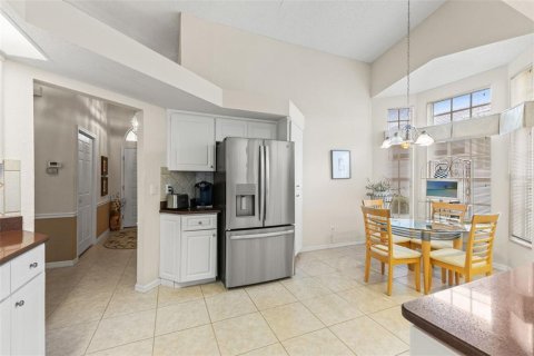 House in Weeki Wachee, Florida 3 bedrooms, 166.57 sq.m. № 2207673 - photo 16