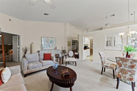 House in Weeki Wachee, Florida 3 bedrooms, 166.57 sq.m. № 2207673 - photo 26