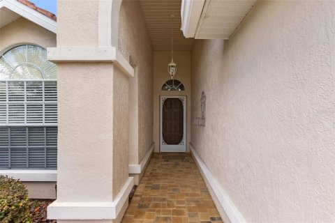 House in Weeki Wachee, Florida 3 bedrooms, 166.57 sq.m. № 2207673 - photo 5