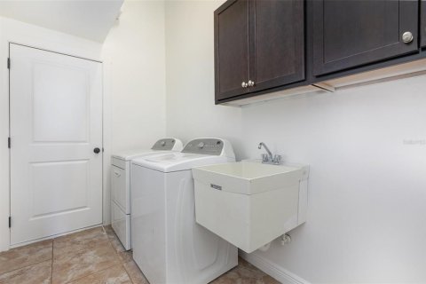 House in Bradenton, Florida 2 bedrooms, 155.98 sq.m. № 1878291 - photo 21