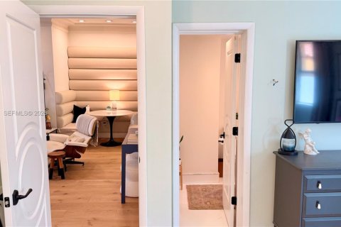 Снять в аренду кондоминиум в Майами-Бич, Флорида 1 спальня, 50.17м2, № 2058772 - фото 15