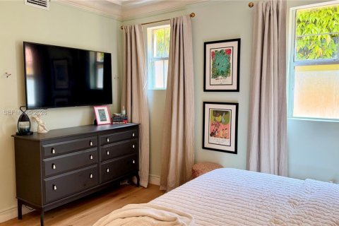 Снять в аренду кондоминиум в Майами-Бич, Флорида 1 спальня, 50.17м2, № 2058772 - фото 14