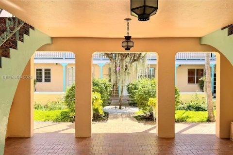 Снять в аренду кондоминиум в Майами-Бич, Флорида 1 спальня, 50.17м2, № 2058772 - фото 24