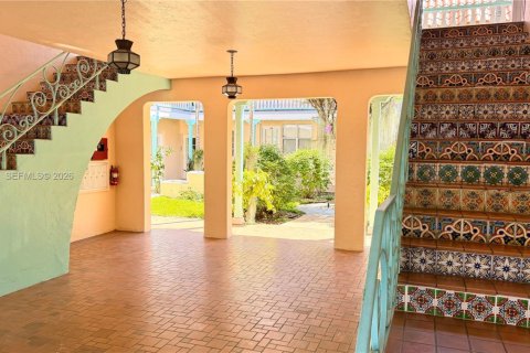 Снять в аренду кондоминиум в Майами-Бич, Флорида 1 спальня, 50.17м2, № 2058772 - фото 26