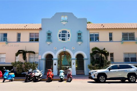 Снять в аренду кондоминиум в Майами-Бич, Флорида 1 спальня, 50.17м2, № 2058772 - фото 17