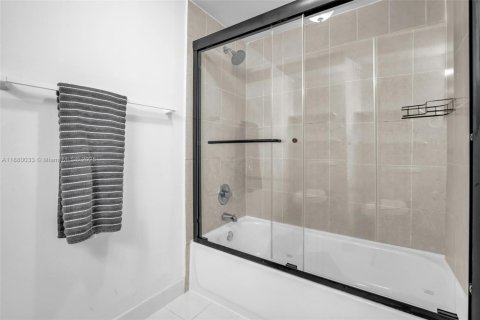 Снять в аренду кондоминиум в Санни-Айлс-Бич, Флорида 3 спальни, 114.27м2, № 1990976 - фото 21