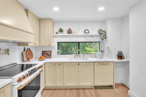 Снять в аренду кондоминиум в Санни-Айлс-Бич, Флорида 3 спальни, 114.27м2, № 1990976 - фото 3