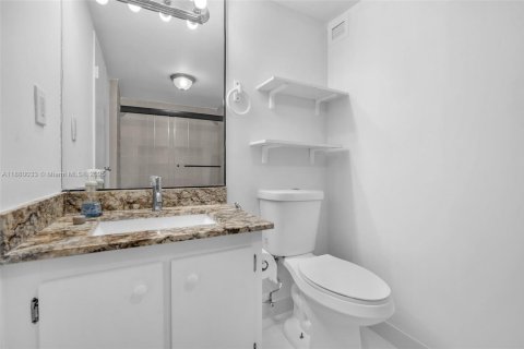 Снять в аренду кондоминиум в Санни-Айлс-Бич, Флорида 3 спальни, 114.27м2, № 1990976 - фото 20