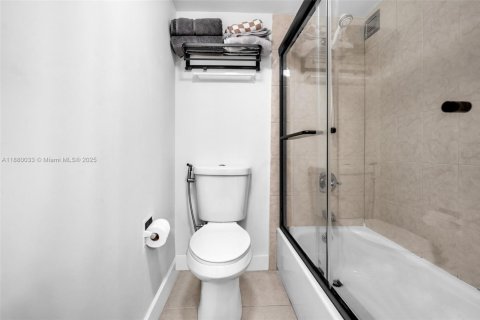 Снять в аренду кондоминиум в Санни-Айлс-Бич, Флорида 3 спальни, 114.27м2, № 1990976 - фото 16