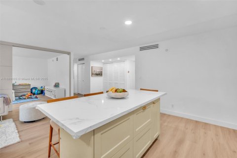 Снять в аренду кондоминиум в Санни-Айлс-Бич, Флорида 3 спальни, 114.27м2, № 1990976 - фото 4