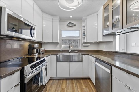 Copropriété à louer à Longboat Key, Floride: 2 chambres, 102.75 m2 № 2330441 - photo 10