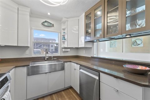 Copropriété à louer à Longboat Key, Floride: 2 chambres, 102.75 m2 № 2330441 - photo 11