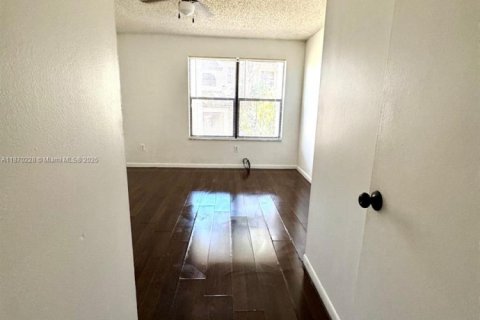 Купить кондоминиум в Помпано-Бич, Флорида 2 спальни, 106.65м2, № 1895776 - фото 23