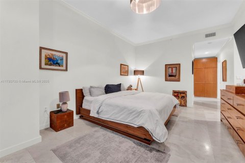 Condo in Miami Beach, Florida, 2 bedrooms  № 1695782 - photo 13