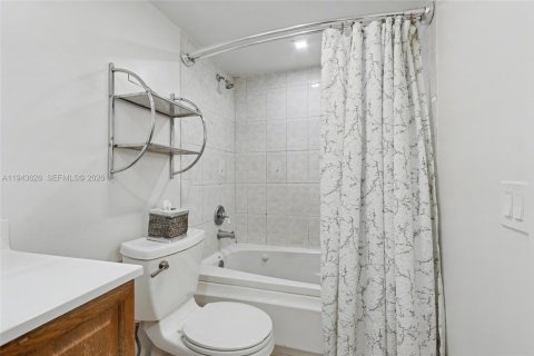 Купить кондоминиум в Холливуд, Флорида 2 спальни, 104.98м2, № 2000537 - фото 16