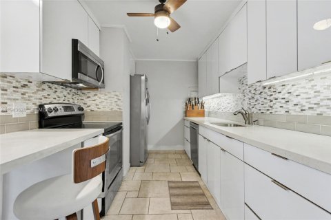 Купить кондоминиум в Холливуд, Флорида 2 спальни, 104.98м2, № 2000537 - фото 10