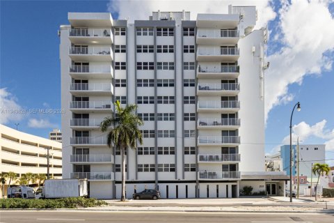 Купить кондоминиум в Холливуд, Флорида 2 спальни, 104.98м2, № 2000537 - фото 19