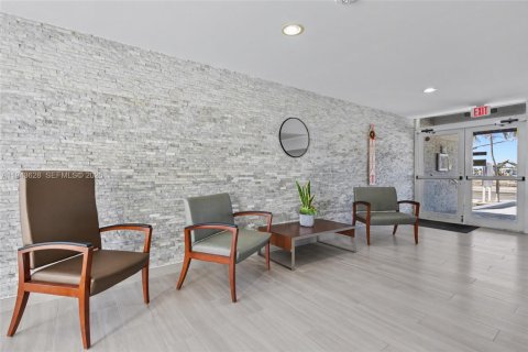 Купить кондоминиум в Холливуд, Флорида 2 спальни, 104.98м2, № 2000537 - фото 2