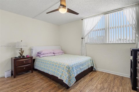 Купить кондоминиум в Холливуд, Флорида 2 спальни, 104.98м2, № 2000537 - фото 12